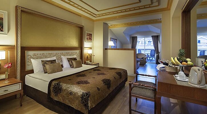 Crystal Palace Luxury Resort & Spa