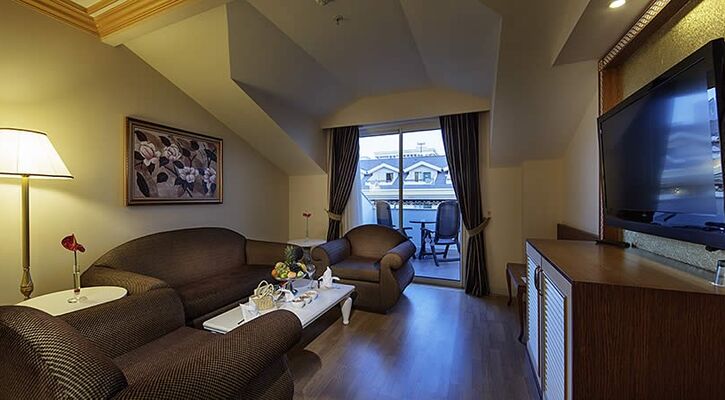 Crystal Palace Luxury Resort & Spa