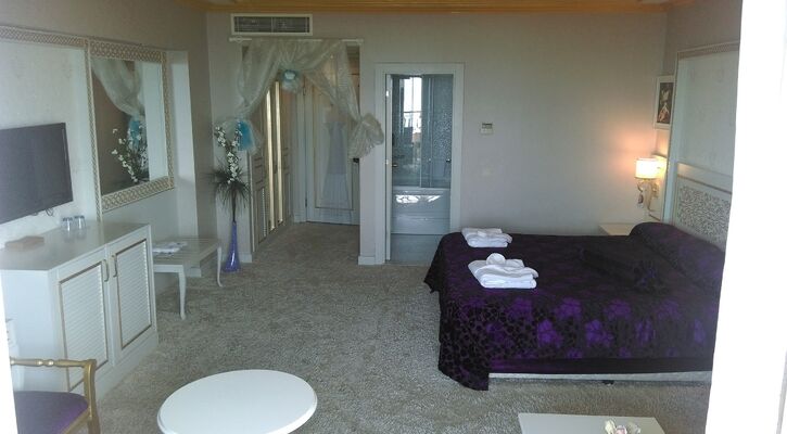 Crystal Palace Luxury Resort & Spa