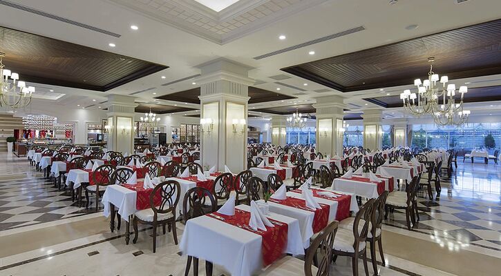 Crystal Palace Luxury Resort & Spa