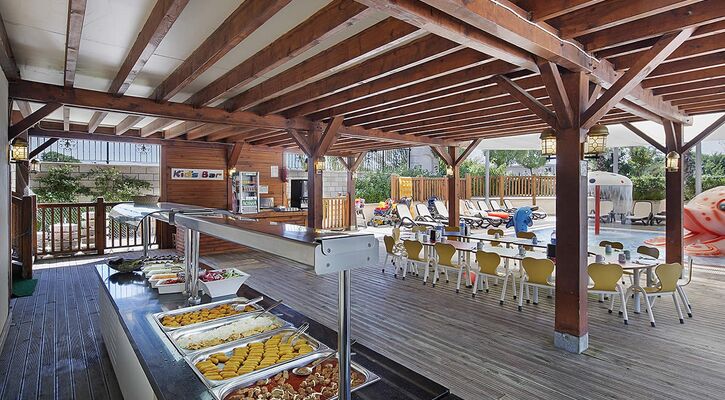 Crystal Palace Luxury Resort & Spa