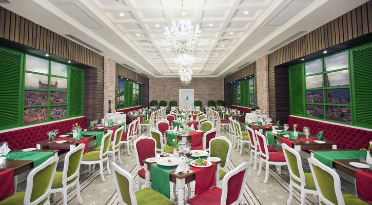 Crystal Palace Luxury Resort & Spa