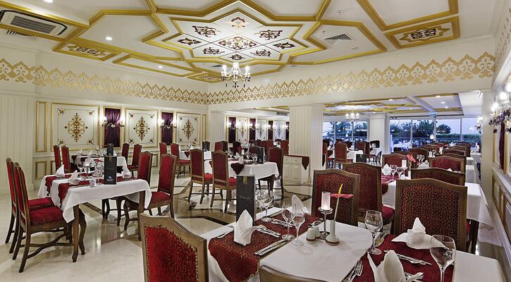 Crystal Palace Luxury Resort & Spa