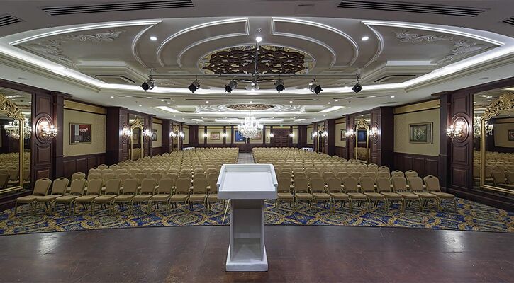 Crystal Palace Luxury Resort & Spa