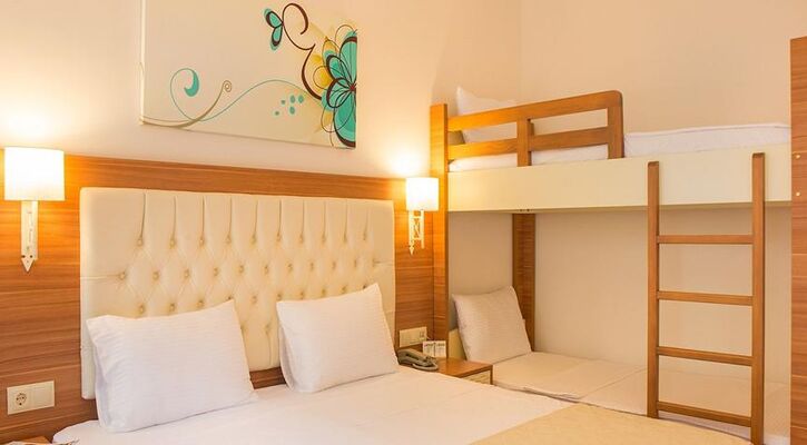 Sun City Hotel Beach & Club