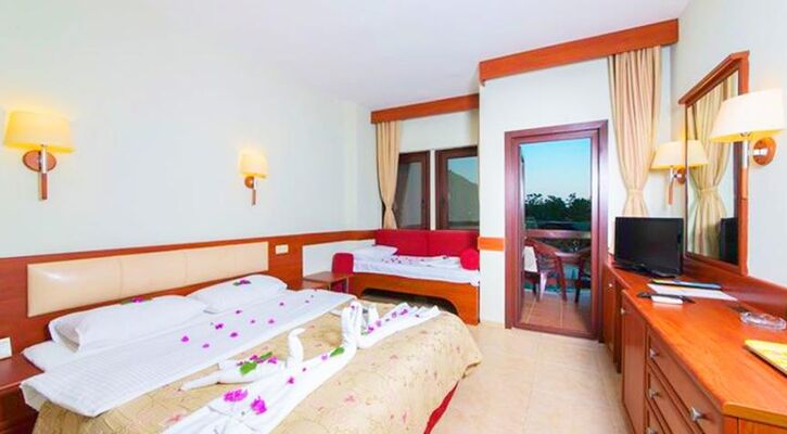 Sun City Hotel Beach & Club