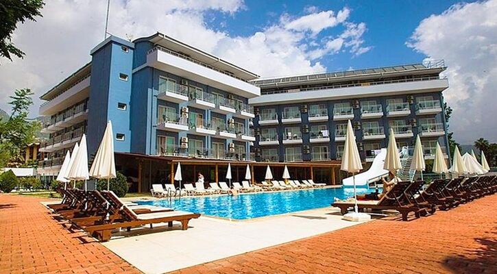 Monna Roza Beach Resort Hotel