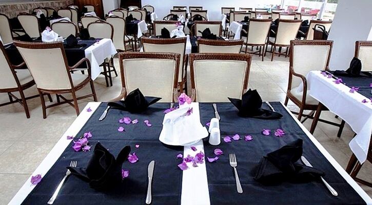 Monna Roza Beach Resort Hotel