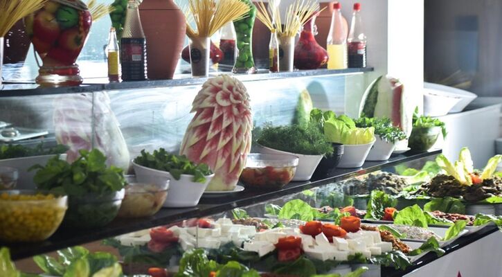 Monna Roza Beach Resort Hotel