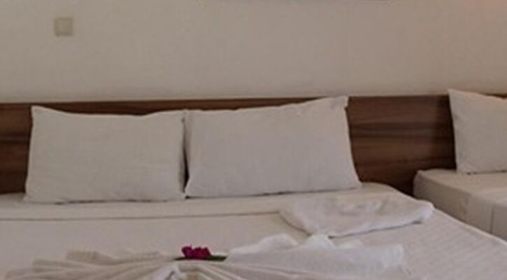 Monna Roza Beach Resort Hotel