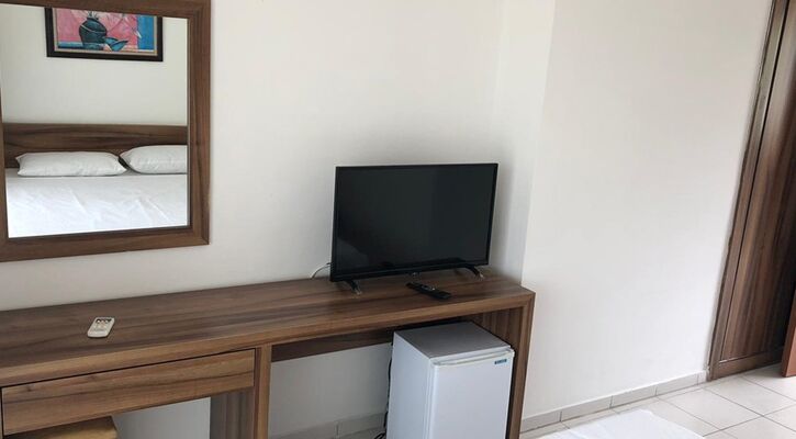 Monna Roza Beach Resort Hotel