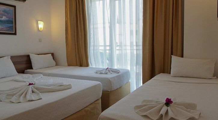 Monna Roza Beach Resort Hotel