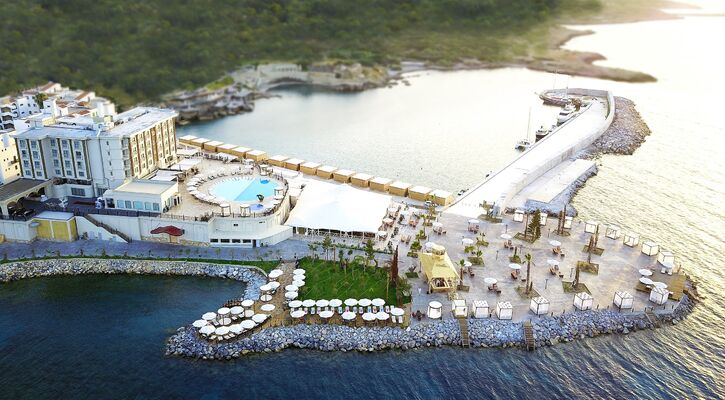 Les Ambassadeurs Hotel