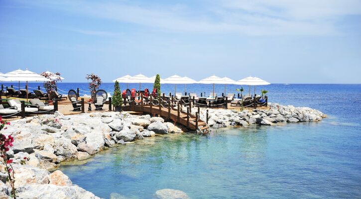 Les Ambassadeurs Hotel