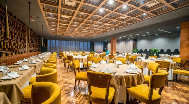 Les Ambassadeurs Hotel