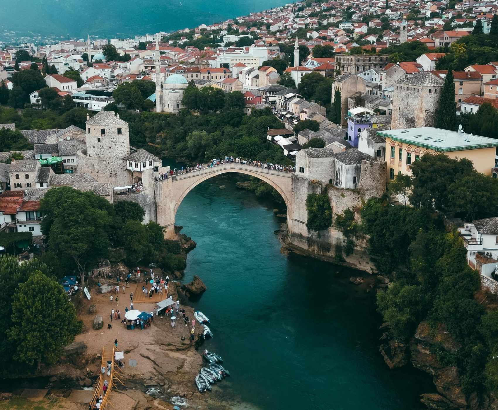 ANTALYA DAN DİREKT MAKEDONYA - KARADAĞ ( ÜSKÜP - BUDVA )  VİZESİZ !!
