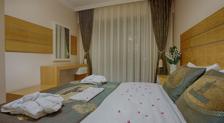 Grand Özgül Termal Tatil Köyü