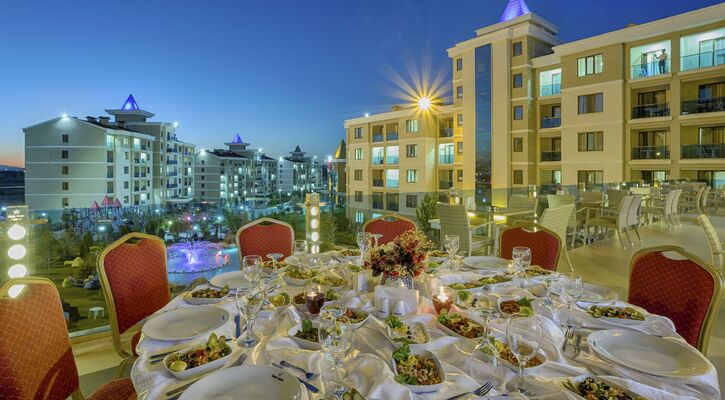 Grand Özgül Termal Tatil Köyü