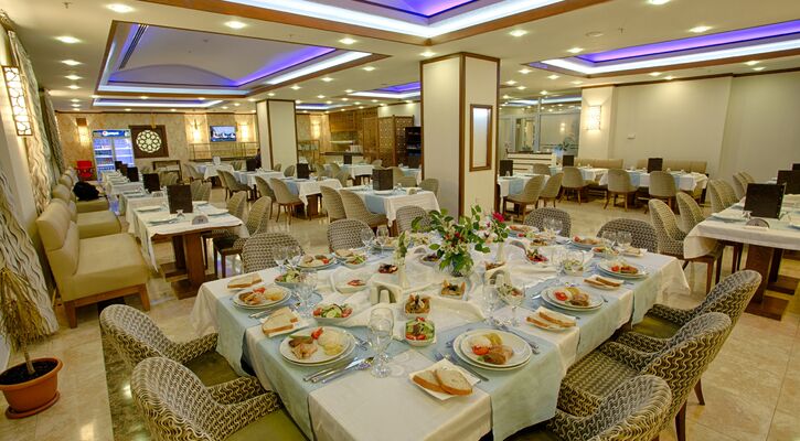 Grand Özgül Termal Tatil Köyü