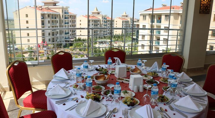 Grand Özgül Termal Tatil Köyü