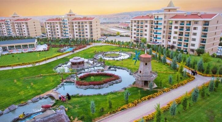 Grand Özgül Termal Tatil Köyü