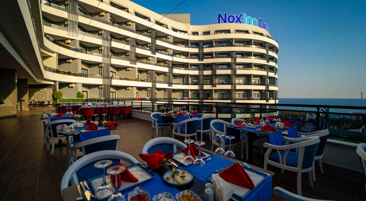 Noxinn Deluxe Hotel