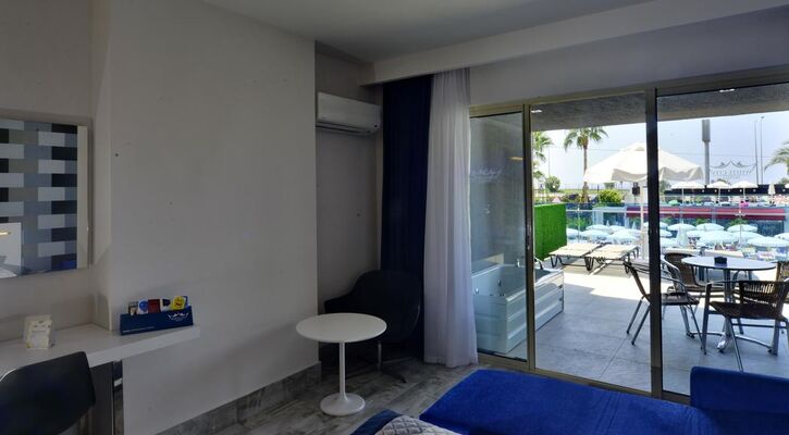 White City Beach Hotel - Adult (+16)