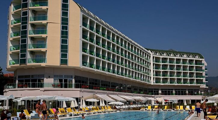 Hedef Beach Resort & Spa