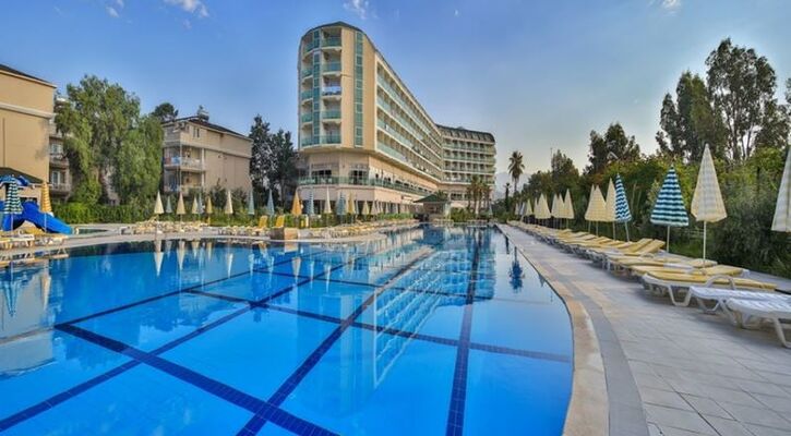 Hedef Beach Resort & Spa