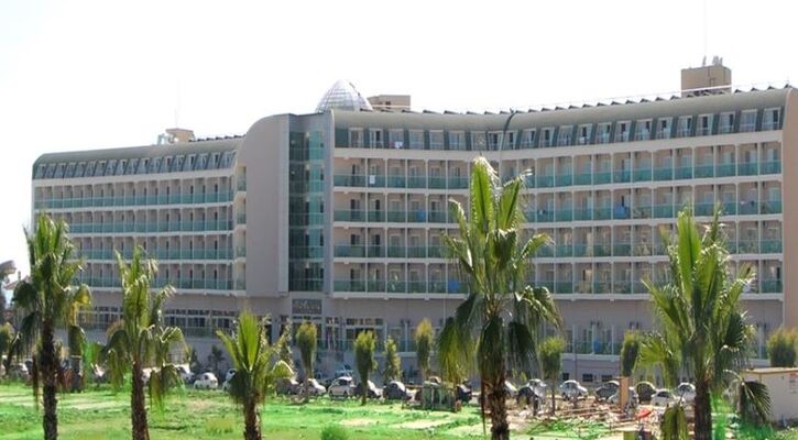 Hedef Beach Resort & Spa