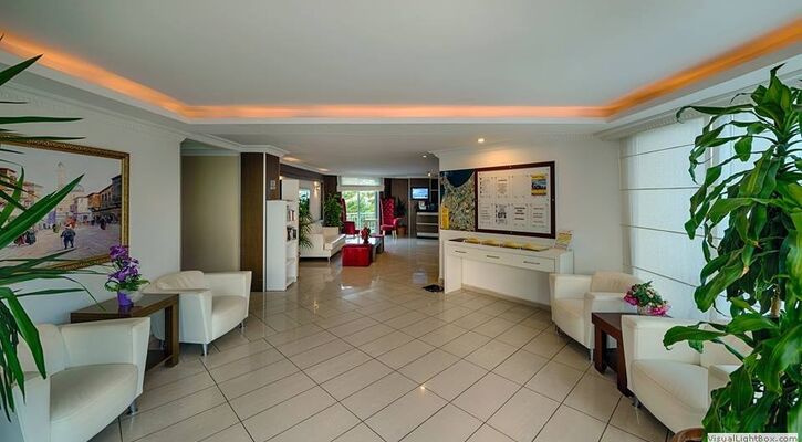 Akalia Suite Hotel & Spa