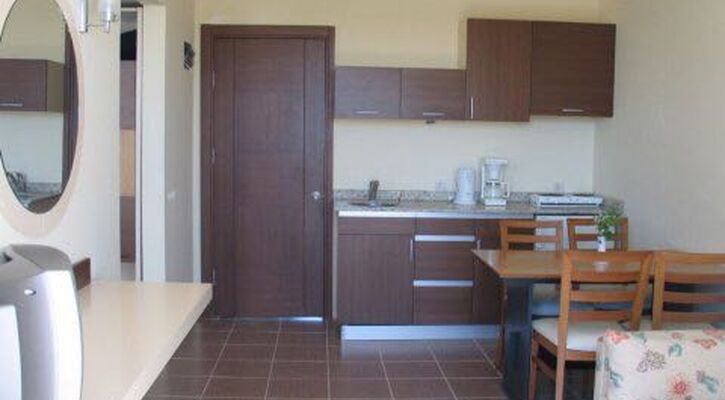 Akalia Suite Hotel & Spa