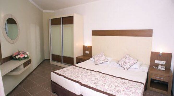 Akalia Suite Hotel & Spa