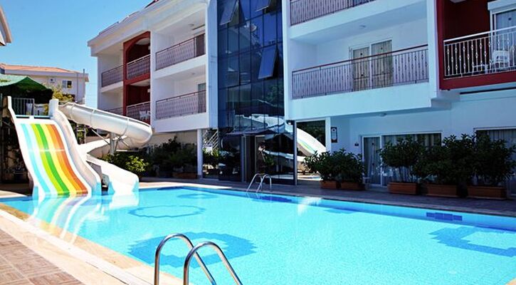 Side Legend Hotel & Spa
