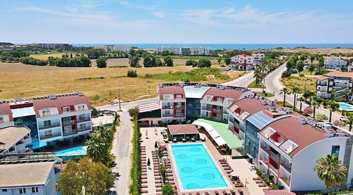 Side Legend Hotel & Spa