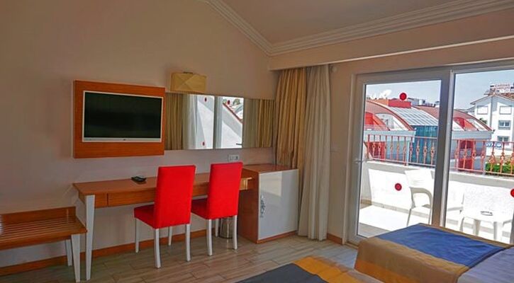 Side Legend Hotel & Spa