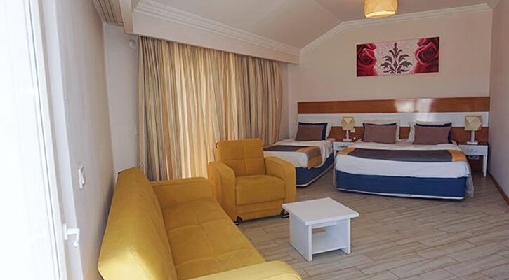 Side Legend Hotel & Spa