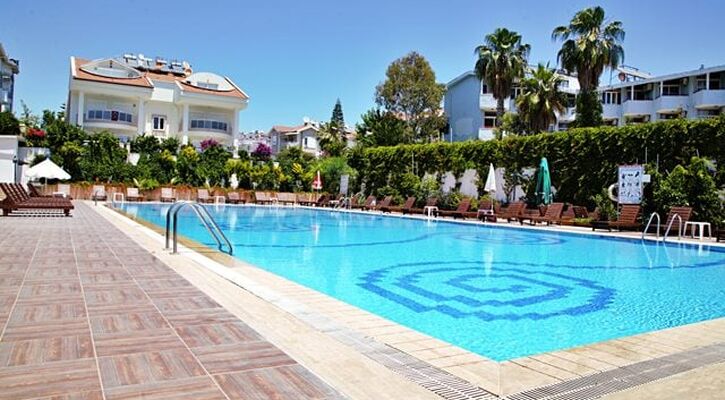 Side Legend Hotel & Spa