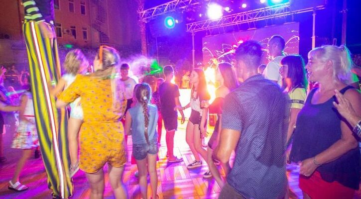 Beach Clup Doğanay Hotel