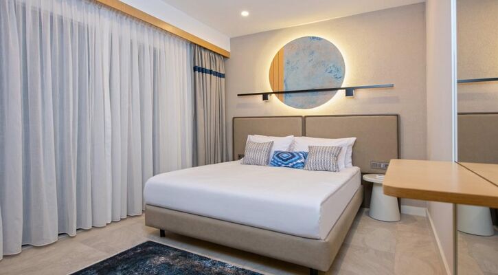 A Suite Side
