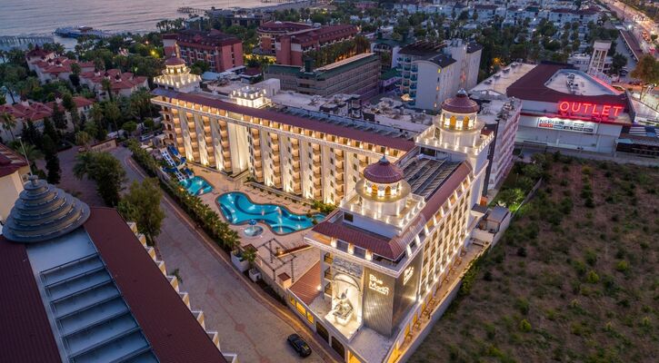 Blue Marlin Deluxe Spa & Resort