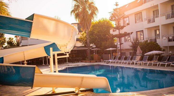 Akalia Suite Hotel & Spa