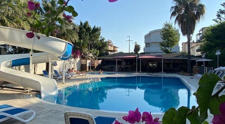 Akalia Suite Hotel & Spa