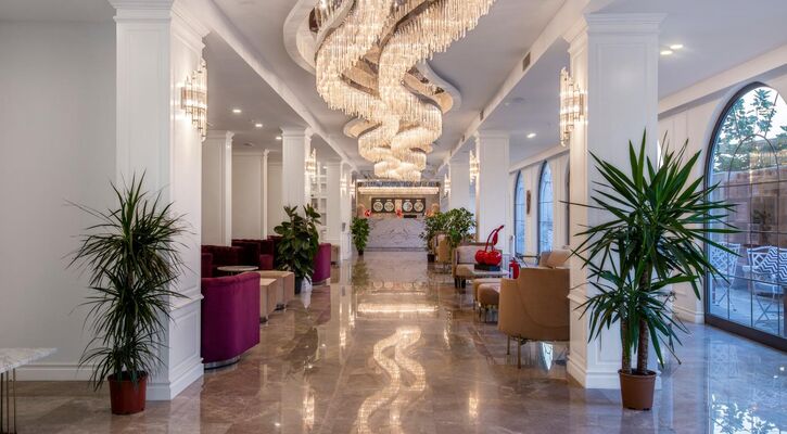 Blue Marlin Deluxe Spa & Resort