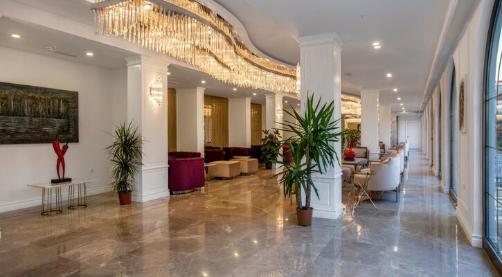 Blue Marlin Deluxe Spa & Resort