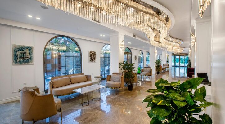 Blue Marlin Deluxe Spa & Resort