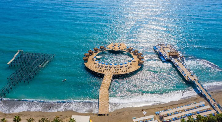 Blue Marlin Deluxe Spa & Resort