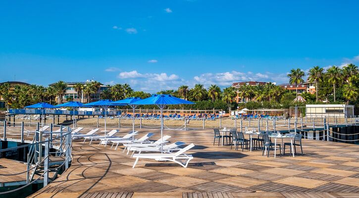 Blue Marlin Deluxe Spa & Resort