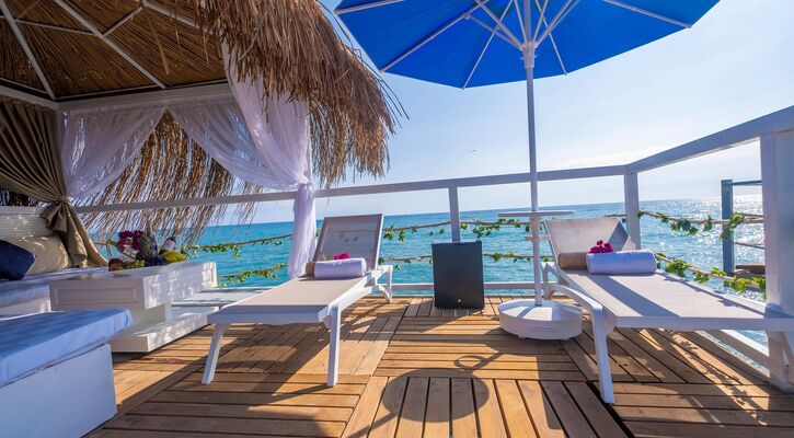 Blue Marlin Deluxe Spa & Resort
