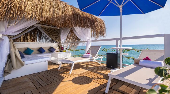 Blue Marlin Deluxe Spa & Resort
